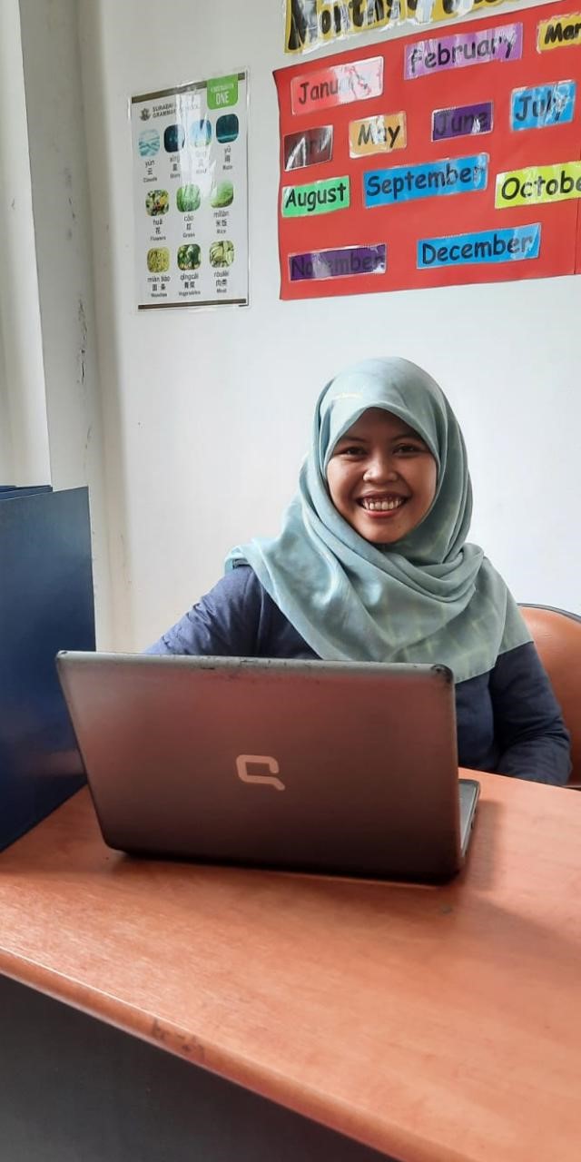 Heti Yustika Setia Rini (Preschool Vice Principal at Surabaya Grammar School) 